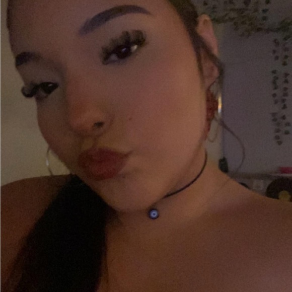 Meet your Posher, Lucy - Picture 1 of 1